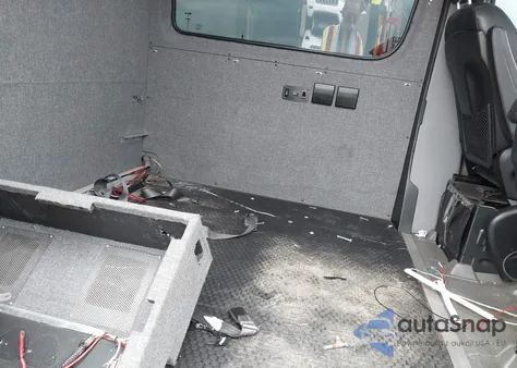 2016 Mercedes-Benz Sprinter 2500 High Roof из США, поврежденный, VIN WD3PE8CD3GP223755